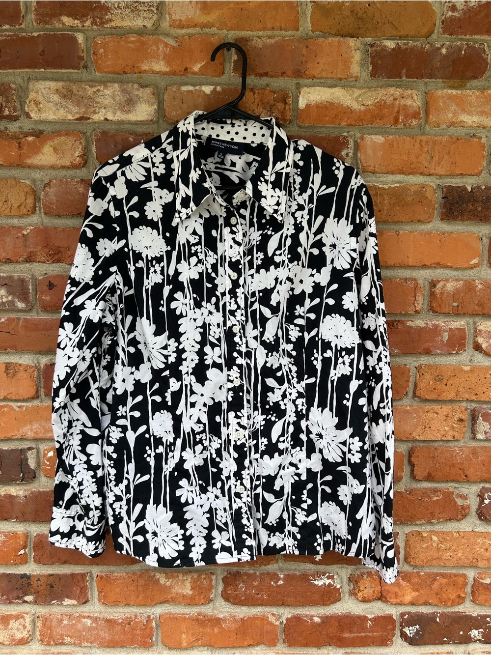 Jones New York Black and White Floral Button-Down Shirt Women’s XL